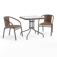 Table carrée en verre/métal 28 po, bordure en rotin brun foncé et 2 chaises empilables en rotin brun foncé (TLH-073SQ-037BN2-GG)-Ensemble de table et chaises