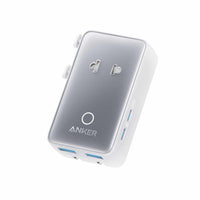 Anker - Adaptateur de Voyage Nano 5-en-1 20W - Blanc-Compatibilité universelle avec les prises. Équipé de quatre types de prises essentiels (A, I, G et C) pour répondre à tous vos besoins de voyage à travers le monde. Remarque : La conversion de tension n’est pas prise en charge.
