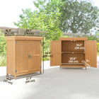 Outsunny - Abri de jardin en bois avec toit à charnière, Bois Naturel-L'étagère à 2 niveaux offre beaucoup d'espace pour ranger et organiser divers outils et accessoires de jardinage 