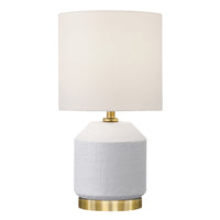 Hudson&Canal - Lampe de table Esther 38 cm de haut en céramique texturée avec abat-jour en tissu - Blanc mat/laiton antique/blanc-Design moderne et contemporain pour votre salon, espace de travail ou table de chevet