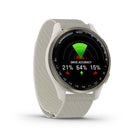 Garmin - Montre connectée Approach S50 - Lunette en aluminium couleur crème et or avec bracelet en nylon ComfortFit ivoire-AMÉLIOREZ VOTRE JEU - Bénéficiez de fonctionnalités de golf premium avec un abonnement Garmin Golf (9,99 $ USD/mois , 99,99 $ USD/an), notamment des cartes CourseView améliorées, des contours verts, un ciblage tactile et bien plus encore. Les membres peuvent également ajouter PlaysLike Distance à leur montre intelligente Approach S44.