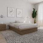 Nexera - Lit plateforme double Malibu en chêne brun -Pas de sommier nécessaire : Compatible avec votre matelas préféré (vendu séparément), il inclut des supports centraux fiables