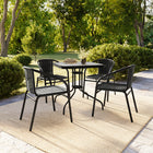 Table carrée en verre et en métal 28 po avec bordure en rotin noir et 4 chaises empilables en rotin noir (TLH-073SQ-037BK4-GG)-Pour une utilisation intérieure et extérieure