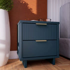 Manhattan Comfort - Table de nuit moderne Granville 18,11" à 2 tiroirs - Bleu Minuit-Comprend 2 tiroirs à extension totale avec tiroir supérieur conçu avec des lignes nervurées verticales en bois massif