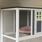 PawHut - Maison pour chat d’extérieur 36 po L avec enclos sur roulettes, toit en asphalte - blanc-Structure en bois de sapin massif et grillage métallique pour plus de stabilité 
