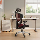 Staples - Fauteuil fonctionnel pivotant ergonomique en mailles Hyken - Rouge-Respecte ou surpasse les normes ANSI/BIFMA