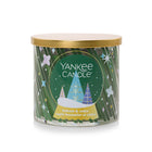 Yankee Candle - Bougie en pot à 3 mèches baume et cèdre - 14,5 oz-Faites avec un mélange spécial de cire de soya
