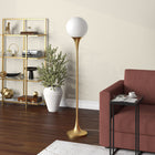 Hudson&Canal - Lampadaire Torchère Mahdi avec abat-jour en verre - Laiton/Blanc laiteux-Une finition en laiton fabriquée à la main est appliquée sur la base en acier