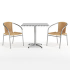 Flash Furniture – Table carrée de 31,5 po en aluminium, 2 sièges en rotin beige, int/ext (TLH-ALUM-32SQ-020BGECHR2-GG)-Garantie : Limitée de 5 ans (pièces en métal fixes), 2 ans sur les pièces mobiles (détails avec le produit)