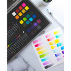 Art 101 - Ensemble d'art en bois pour aquarelle, dessin et croquis, 88 pièces-12 crayons de couleur Premium Core, qui se déposent de manière lisse et pigmentée sur votre papier
