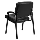 Flash Furniture – Chaise de réception/d’invité en cuir avec une structure finie noire, noir-Siège et dossier rembourrés et toufetés