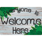 Ashley Productions - Smart Poly Tapis de bienvenue avec dos antidérapant - 15 -5" x 23 -5" - verdure en bois de hêtre. Tout le monde est le bienvenu ici. Lot de 2.-Illuminez votre salle de classe avec une explosion de couleurs et de créativité, tout en offrant un espace confortable et accueillant pour que les élèves se rassemblent et apprennent.