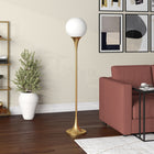 Hudson&Canal - Lampadaire Torchère Mahdi avec abat-jour en verre - Laiton/Blanc laiteux-Conçu pour les ampoules à incandescence de 60 W - ampoules LED de 9 W, ampoules fluorescentes (CFL) de 13 W ou ampoules LED à ballast automatique de 9 W, ampoules à culot E26, ampoule non incluse