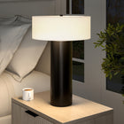 Hudson&Canal - Lampe de table Wells de 61 cm de haut avec abat-jour en tissu - Bronze noirci/blanc-Comprend un cordon de 6 pieds avec interrupteur à prise rotative