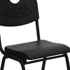 Flash Furniture - Chaise empilable en plastique noir de la série HERCULES, capacité de 880 lb avec dossier ouvert et cadre noir-La poignée de transport découpée facilite le mouvement