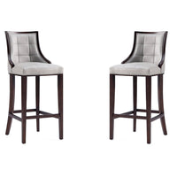 Manhattan Comfort - Tabouret de bar Fifth Avenue 19" traditionnel rembourré en similicuir - gris clair - lot de 2-Tabouret de bar traditionnel avec dossier parfait pour une utilisation au bar et dans la cuisine. Ensemble de 2