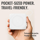 Uncaged Ergonomics - 7-en-1 chargeur sans fil magnétique portable 10 000 mAh - Blanc-Double béquille : visualisez et utilisez facilement votre téléphone tout en le chargeant en mains libres.