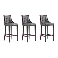 Manhattan Comfort - Fifth Avenue tabouret de bar traditionnel 19" en similicuir gris galet, lot de 3-Tabouret de bar traditionnel avec dossier parfait pour une utilisation au bar et dans la cuisine. Ensemble de 3