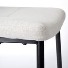 Homy Casa - Chaise de salle à manger moderne rembourrée - Tissu Beige Ivoire avec pieds en métal noir - Paquet de 4-Assemblage Facile : Inclus tout le matériel nécessaire et les instructions pour un montage rapide.