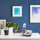Motorola - Téléphone numérique sans fil CD5 Série DECT 6.0 avec répondeur - Blanc-Amplification : Disponible en mode de réception du combiné avec 5 niveaux jusqu'à 10 dB via une clé dédiée
