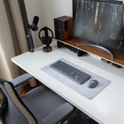 BlueDiamond - Tapis de bureau en feutre haut de gamme régulier pour bureau à domicile et gaming, dessous en caoutchouc antidérapant – 25,6 po L x 11,8 po L – Lunar-Dimensions globales: 25,6 po L x 11,8 po Lx 0,12 po P
