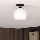 Hudson&Canal - Plafonnier semi-encastré Bartlett de 23 cm de large avec abat-jour en verre - Noir mat/blanc laiteux-Une finition noire mate artisanale est appliquée à la base en métal du globe