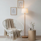 Decent Living -  Lampadaire à base en bois-Ampoules : Ampoule LED E26A19, ampoule LED connectée E26A19