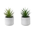 Monarch Specialties - 9362 Succulente Artificielle 9" de Haut - Pots en Ciment Blanc - Ensemble de 2-Apportez une touche décorative moderne avec cet ensemble de 2 plantes succulentes artificielles, mesurant chacune 9" de hauteur, un accent stylé pour la maison ou le bureau, parfait pour les étagères, bureaux ou tables
