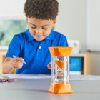 Hand2Mind - Ensemble de sabliers géants de 1, 2, 5 et 10 minutes - Ensemble de 4-Grand minuteur visuel : Aidez les enfants à développer un sens plus fort de la gestion du temps, de la productivité et de l'efficacité. Ces minuteurs de productivité rendent l'apprentissage de la gestion du temps amusant ! C'est le minuteur parfait pour le brossage des dents, dans le cadre de vos fournitures de coin de calme, comme minuteur de douche pour les enfants, minuteur de temps mort, minuteur d'étude, minuteur de jeu, m