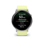 Garmin - Venu 4 – 45 mm, Argent avec bande en silicone Citron-Suivi du sommeil avancé (amélioré): Obtenez un score de sommeil et un coaching personnalisé sur la quantité de sommeil dont vous avez besoin et comment vous pouvez vous améliorer. Suivez même les différentes phases de sommeil et les siestes — et voyez des indicateurs clés, tels que l'état de la HRV et la température de la peau, pour mieux comprendre votre santé. De plus, avec la fonction d'alignement du sommeil, voyez à quel point vous êtes align