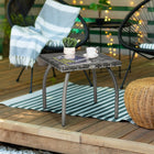 Outsunny - Table basse en rotin 17,7 po L x 17,7 po l, Table d’appoint d’extérieur, gris-Fabriquée en osier de rotin tressé à la main, résistant aux UV et à l'eau, pour toutes les saisons