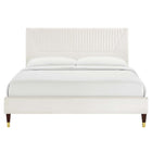 Modway - Yasmine Lit plateforme complet en velours haute performance avec capitonnage vertical et pieds en bois et Manchons en métal doré - Blanc-Pieds en bois avec manchons en métal doré