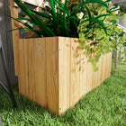 Outsunny - Jardinière en bois avec treillis et toit suspendu, étagère pour plantes, trous de drainage et doublure de lit - bois naturel-Doublure en tissu non tissé séparant la terre du bois, prolongeant la durée de vie de la jardinière
