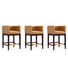 Manhattan Comfort - Kingsley tabouret de comptoir 21" style milieu du siècle moderne, rembourré en similicuir, camel et noyer foncé, lot de 3-Tabouret de comptoir moderne du milieu du siècle avec dossier parfait pour le bar et la cuisine. Ensemble de 3