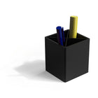 Porte-crayon divisé en plastique TRU RED, noir-Utilisez ce porte-crayon pour garder les surligneurs, les crayons et les stylos à portée de main.