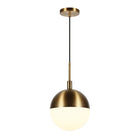 Hudson&Canal - Suspension Orb de 25,4 cm de large avec abat-jour en verre - Laiton/blanc lait-Associé à un abat-jour en verre globe blanc