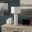 Hudson&Canal - Lampe de table Elise de 76 cm de haut avec abat-jour en tissu, - Marbre/laiton/blanc-Conçu pour une ampoule à incandescence de 60 W - ampoule LED de 9 W, ampoule fluorescente (CFL) de 13 W ou ampoule LED à ballast automatique de 9 W, ampoule à culot E26, ampoule non incluse
