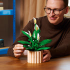 LEGO Botanicals Peace Lily-Fun details in the flower set include a recolored carrot and popcorn pieces