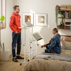 HOMCOM - Bureau mobile réglable en hauteur - 23,6 po L x 23,6 po l x 47,2 po H - bois naturel-Assemblage requis