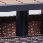 Outsunny - Table carrée en acier et rotin PE de 22 po avec trou pour parasol-Le grand plateau offre un espace pratique pour poser des boissons, des repas et d'autres accessoires  