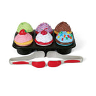 Popular Playthings - PPY64005 Cupcakes magnétiques à cuisiner et à jouer-Pratique et développement des compétences : Les enfants plus jeunes utilisent leurs mains, tandis que les plus âgés affinent leur coordination avec des pinces.