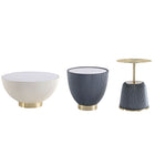 Manhattan Comfort - Ensemble de 3 tables Anderson modernes en similicuir : table basse et tables d’appoint - crème et gris-Ensemble moderne de table basse et de tables d’appoint 3 pièces pour salon