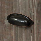 Sauder - La Collection Sonnet Springs Bureau en L - Finition Pebble Pine-Gestion des câbles avec accès pratique au panneau de courtoisie
