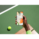 Google - Pixel 9 - 128 Go - Noir volcanique - Bell et Virgin Plus-Réinventez vos photos directement sur votre téléphone : L'Éditeur magique dans Google Photos aide à faciliter les retouches complexes. En quelques touchers, l'IA peut modifier l'arrière-plan, déplacer des objets et plus encore.