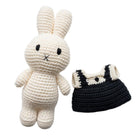 Just Dutch Miffy - Jouet en peluche de lapin fait à la main - Uniforme scolaire-Fabriquée par des artisans talentueux utilisant 100 pour cent de coton doux de haute qualité pour un toucher luxueux