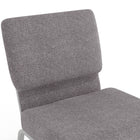 Flash Furniture - Chaise d'église empilable de la série HERCULES de 21 po de largeur en tissu gris - Cadre veine d'argent-Le support de fixation intégré attache les chaises ensemble.
