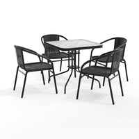 Table carrée en verre et en métal 28 po avec bordure en rotin noir et 4 chaises empilables en rotin noir (TLH-073SQ-037BK4-GG)-Ensemble de table et chaises