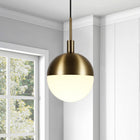 Hudson&Canal - Suspension Orb de 25,4 cm de large avec abat-jour en verre - Laiton/blanc lait-Nettoyer avec un chiffon doux et sec, sans produits chimiques agressifs ni produits de nettoyage abrasifs