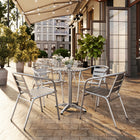 Chaise robuste empilable de restaurant pour intérieur et extérieur en aluminium à usage intensif avec dossier à trois lattes-Dossier courbé à trois lattes