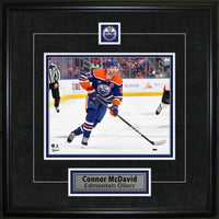 Connor Mcdavid Pin & Plate Edmonton Oilers - Framed Print - 18" x 18"-Premium virtual frames